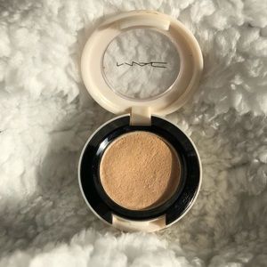 MAC EYESHADOW- Claire De Lune (lightly used)